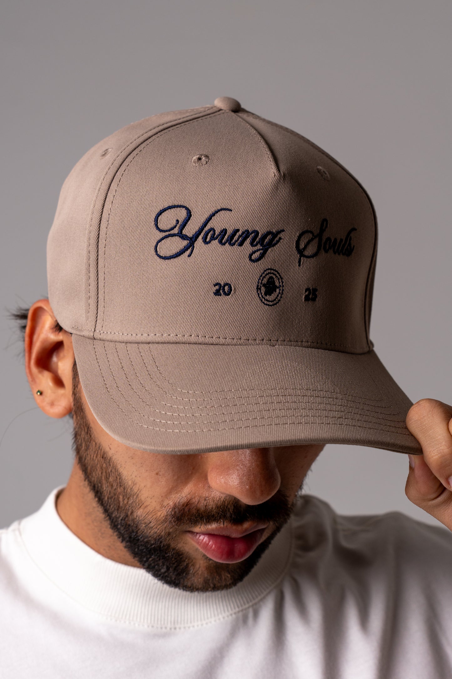 YNG SLS TRUCKER CAP - BEIGE