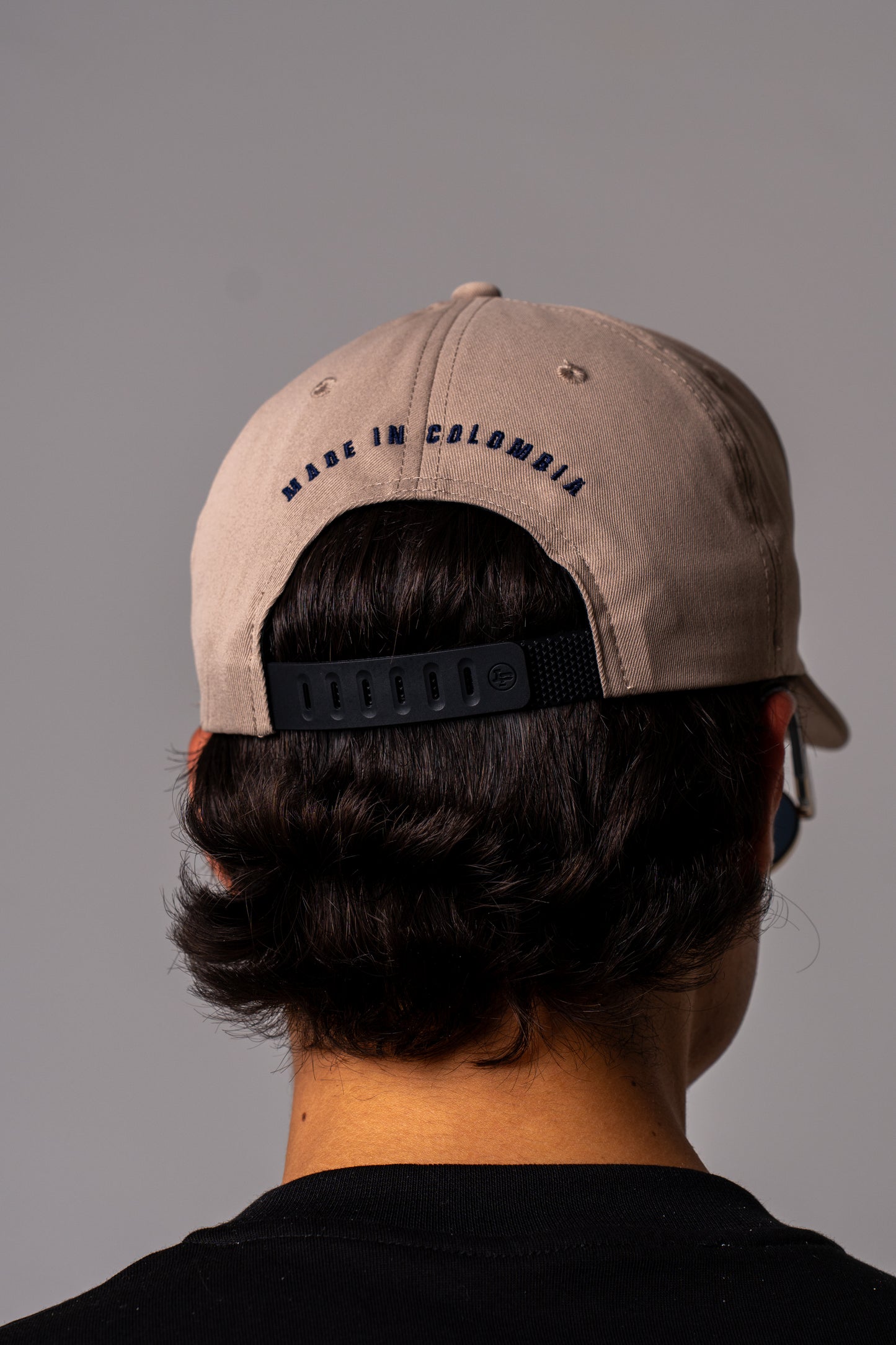 YNG SLS TRUCKER CAP - BEIGE